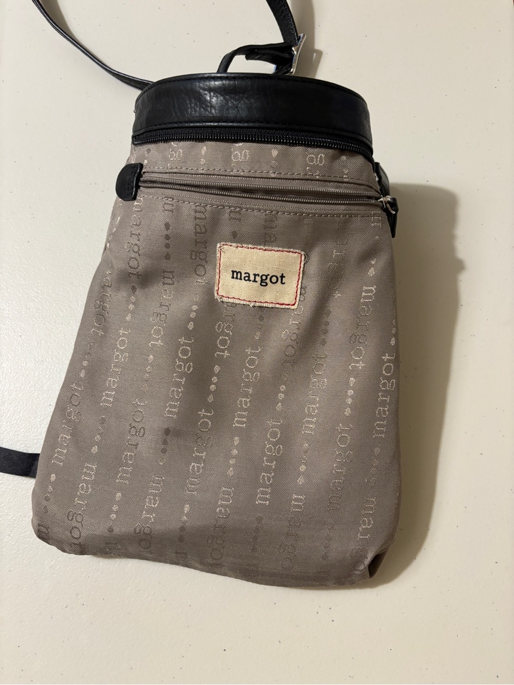 Margot Radley Crossbody Black Pebbled Leather Slim 90s Minimalist 7 Pockets - Picture 12 of 14